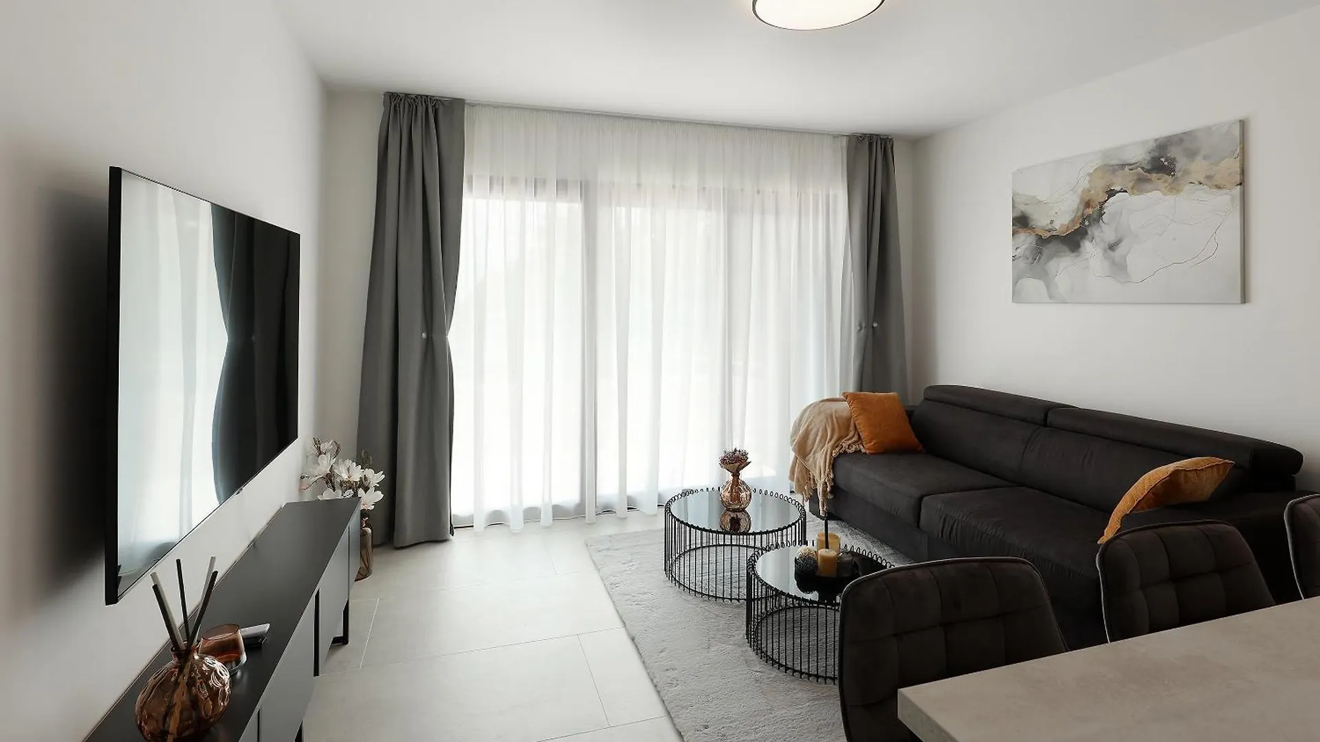 Apartments Silvi Lovran